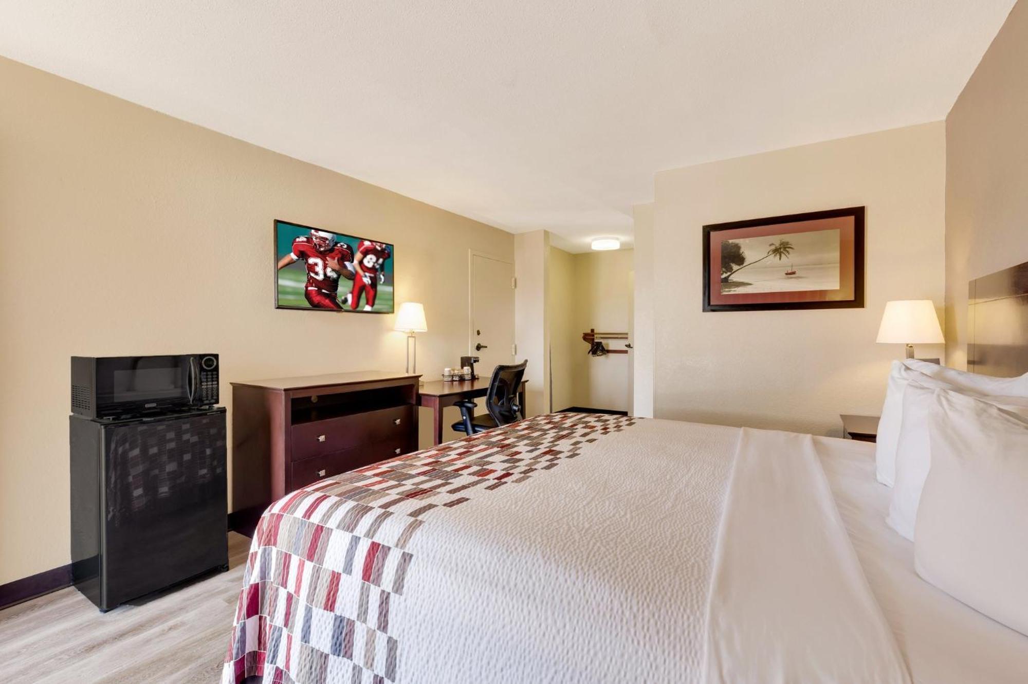 Red Roof Inn Gulfport - Biloxi Airport Bagian luar foto