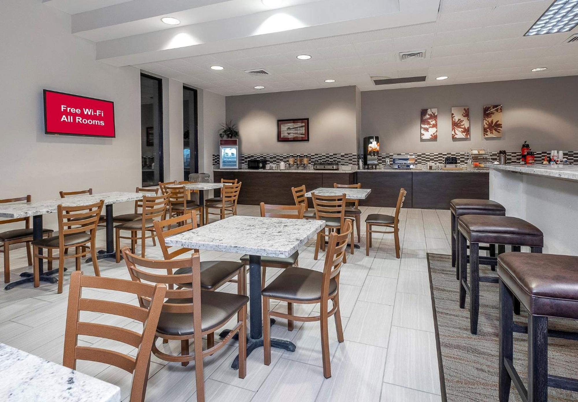 Red Roof Inn Gulfport - Biloxi Airport Bagian luar foto
